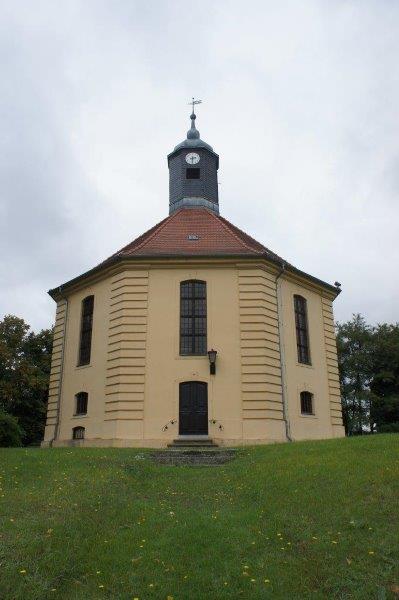 Oktogonale Kirche in Golzow